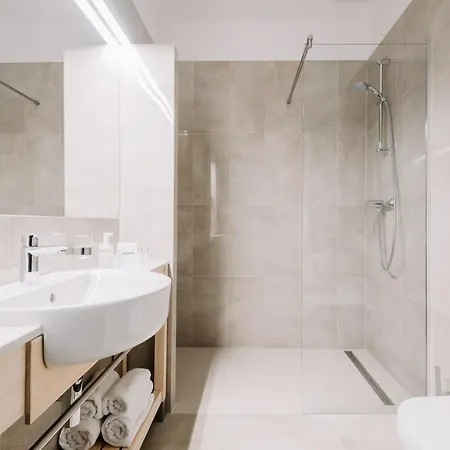 Loft Aparthotel 3*